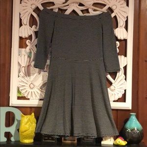 Size L Off the Shoulder mini Dress